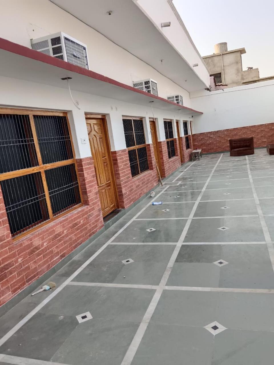 Ayodhya Hotel Vijay Palace מראה חיצוני תמונה